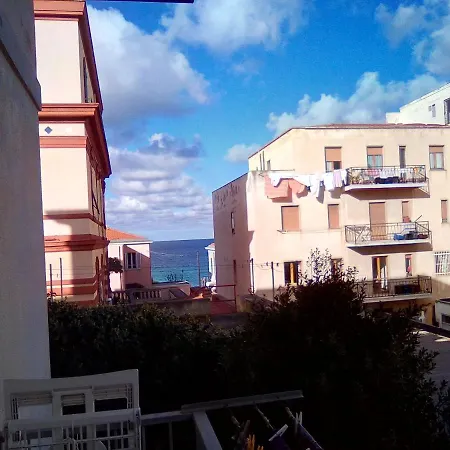 La Pervinca Bed & Breakfast *